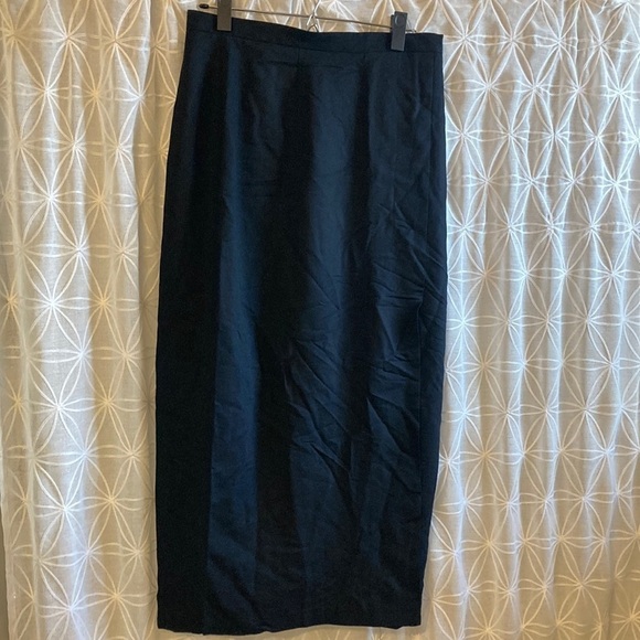 Saks Fifth Avenue Dresses & Skirts - Saks Fifth Avenue skirt